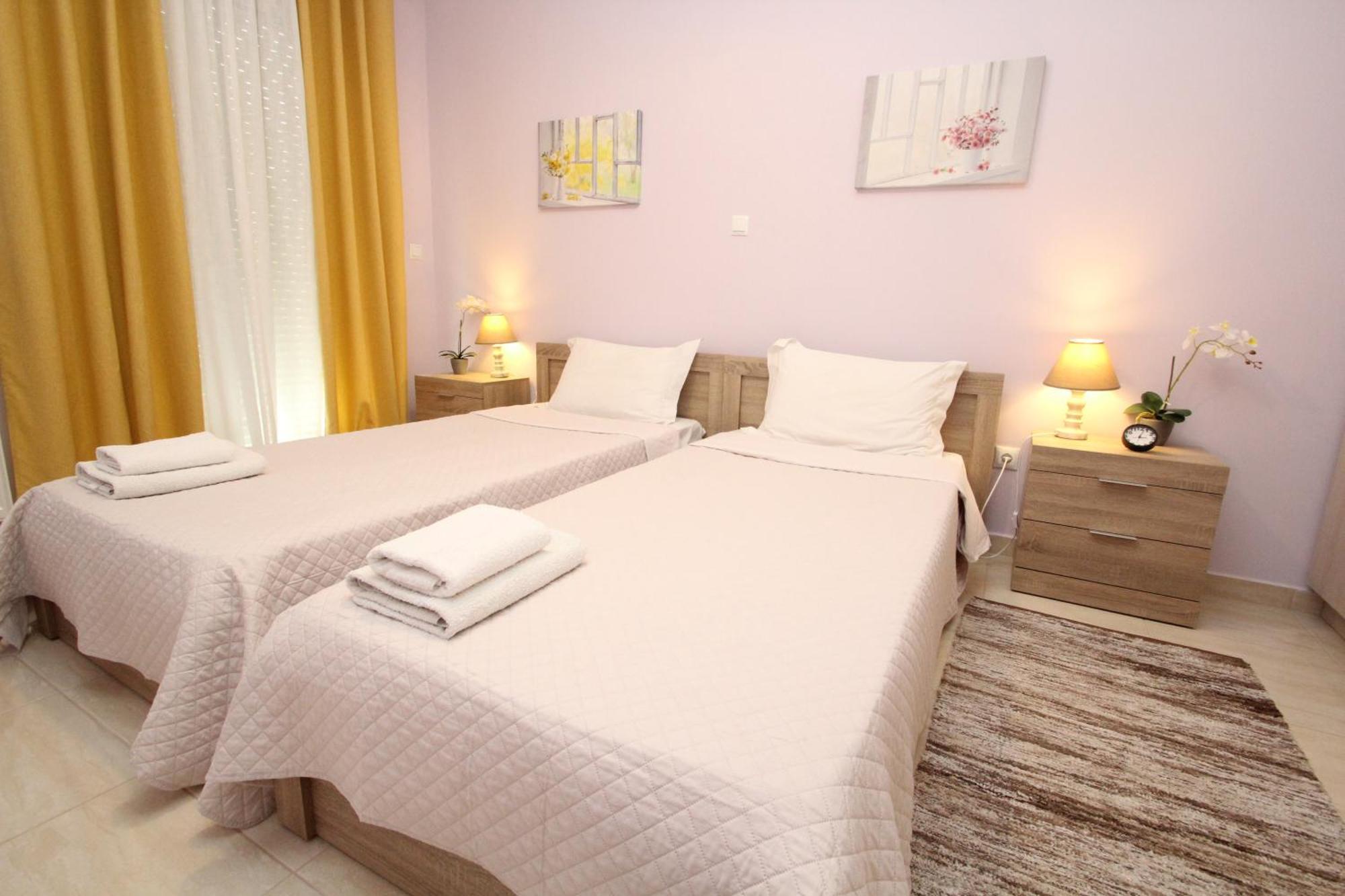 Filoxenia Apartment อาร์เตมีดา ภายนอก รูปภาพ